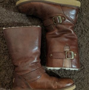 UGG Australia Kensington

Size 8